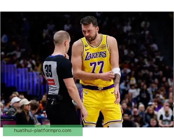 庄神比赛做开枪手势遭联盟重罚两万五美元事件持续引发舆论关注